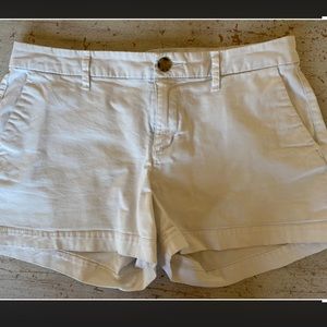 Women’s  Old Navy White Size 4 Shorts